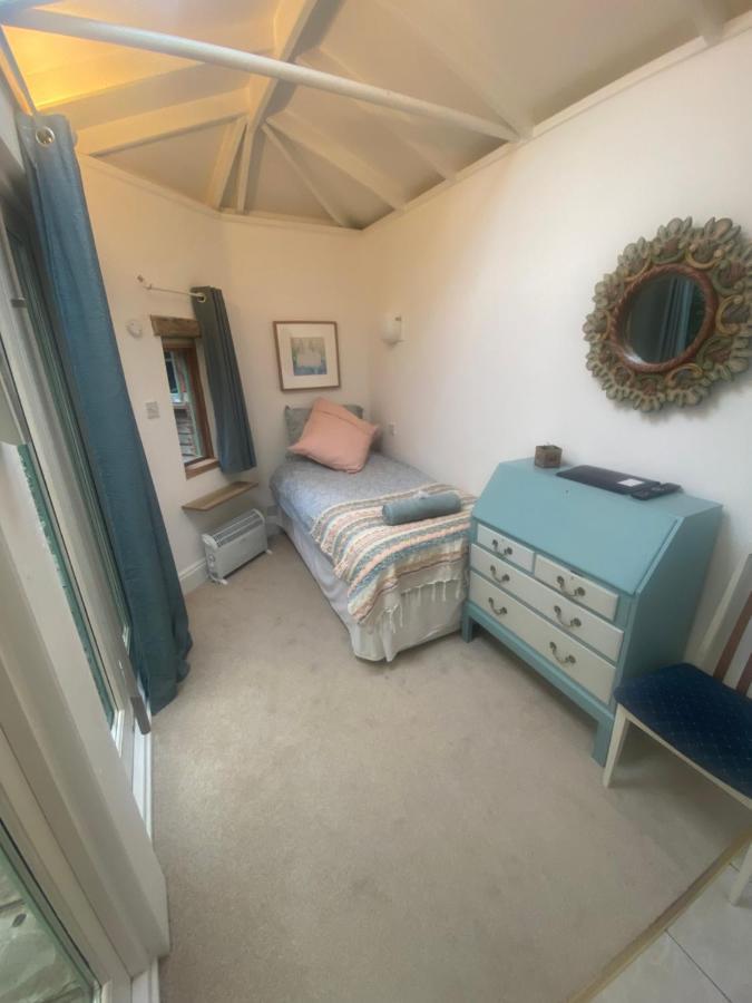 The Dragonfly Bnb, Glastonbury Exterior photo